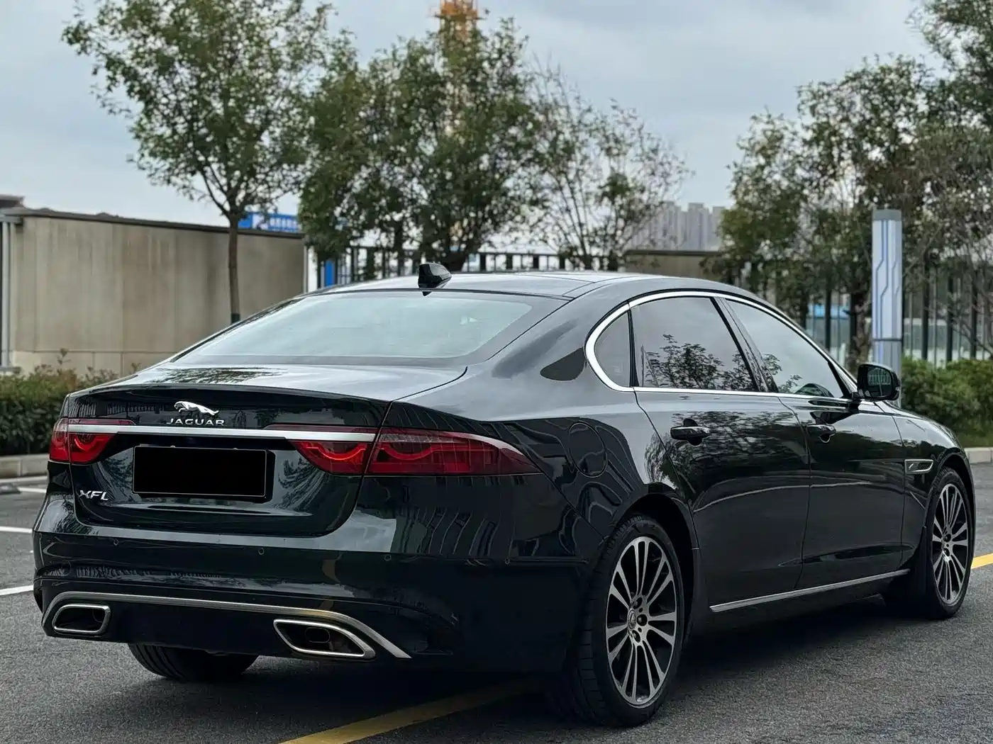 Jaguar XFL 2025 2025 2.0T P250 FWD Luxury Edition
