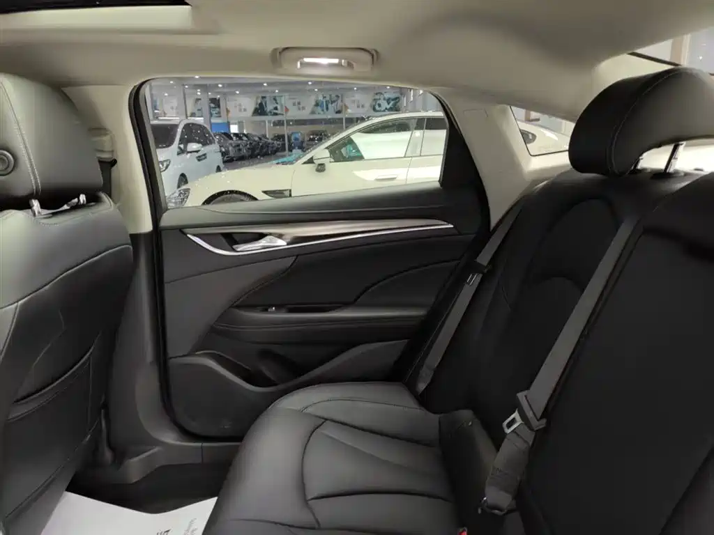Buick LaCrosse 2022 652T Luxury фото 29