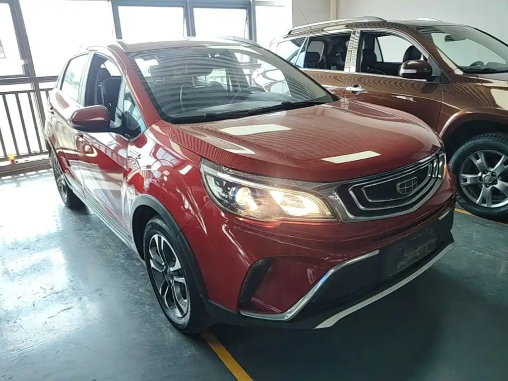 Фото 4 - Geely Vision X3