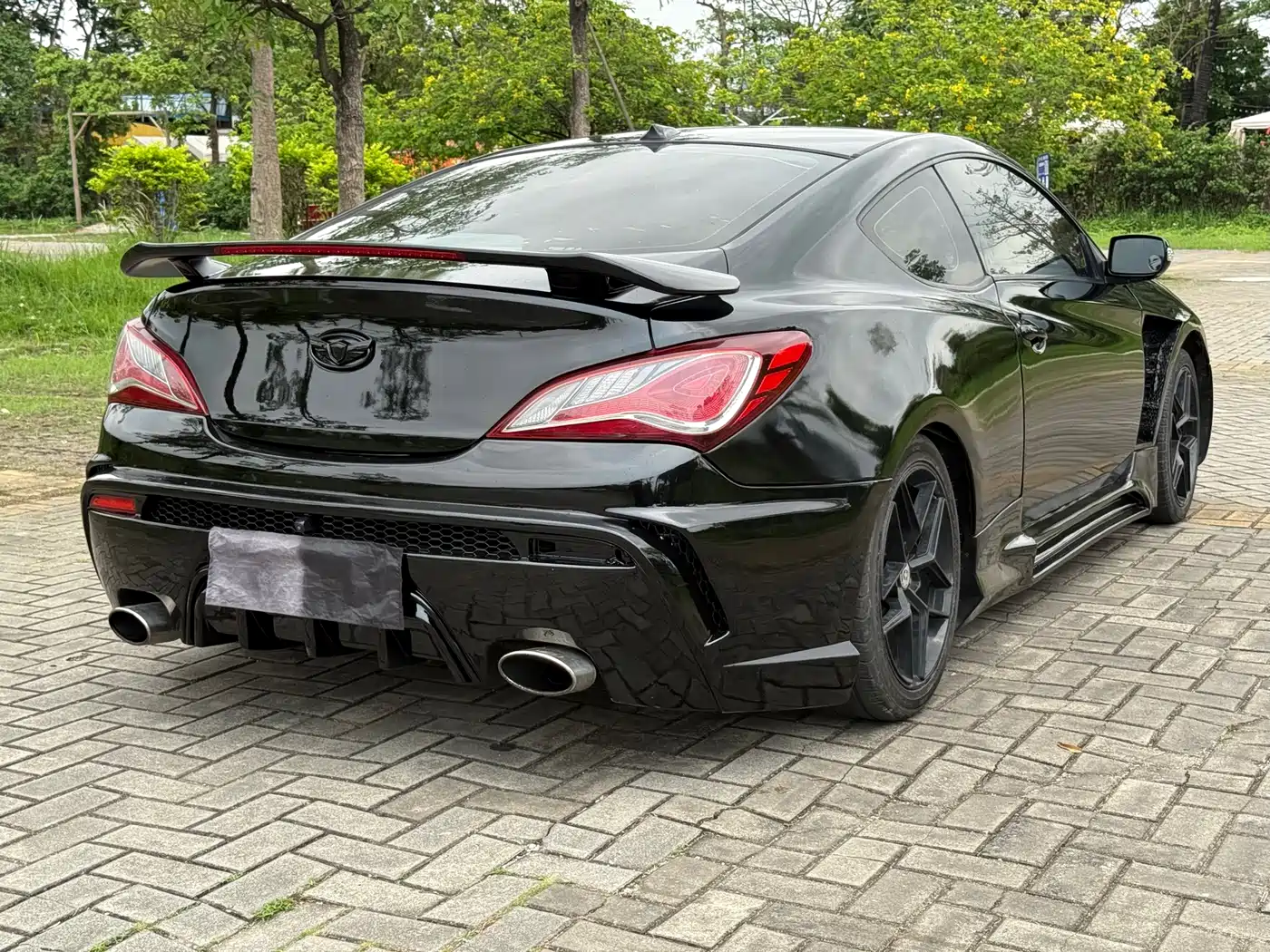Hyundai Genesis Coupe 2012 2.0T Automatic Luxury Edition фото 7