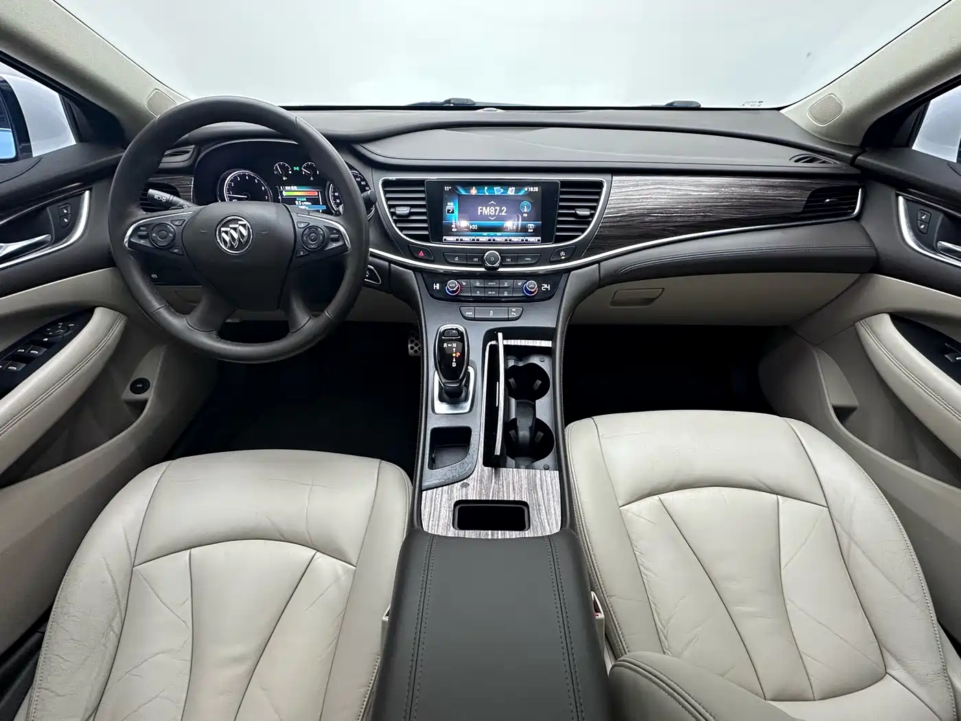 Buick LaCrosse 2016 Facelift 20T Leading фото 11