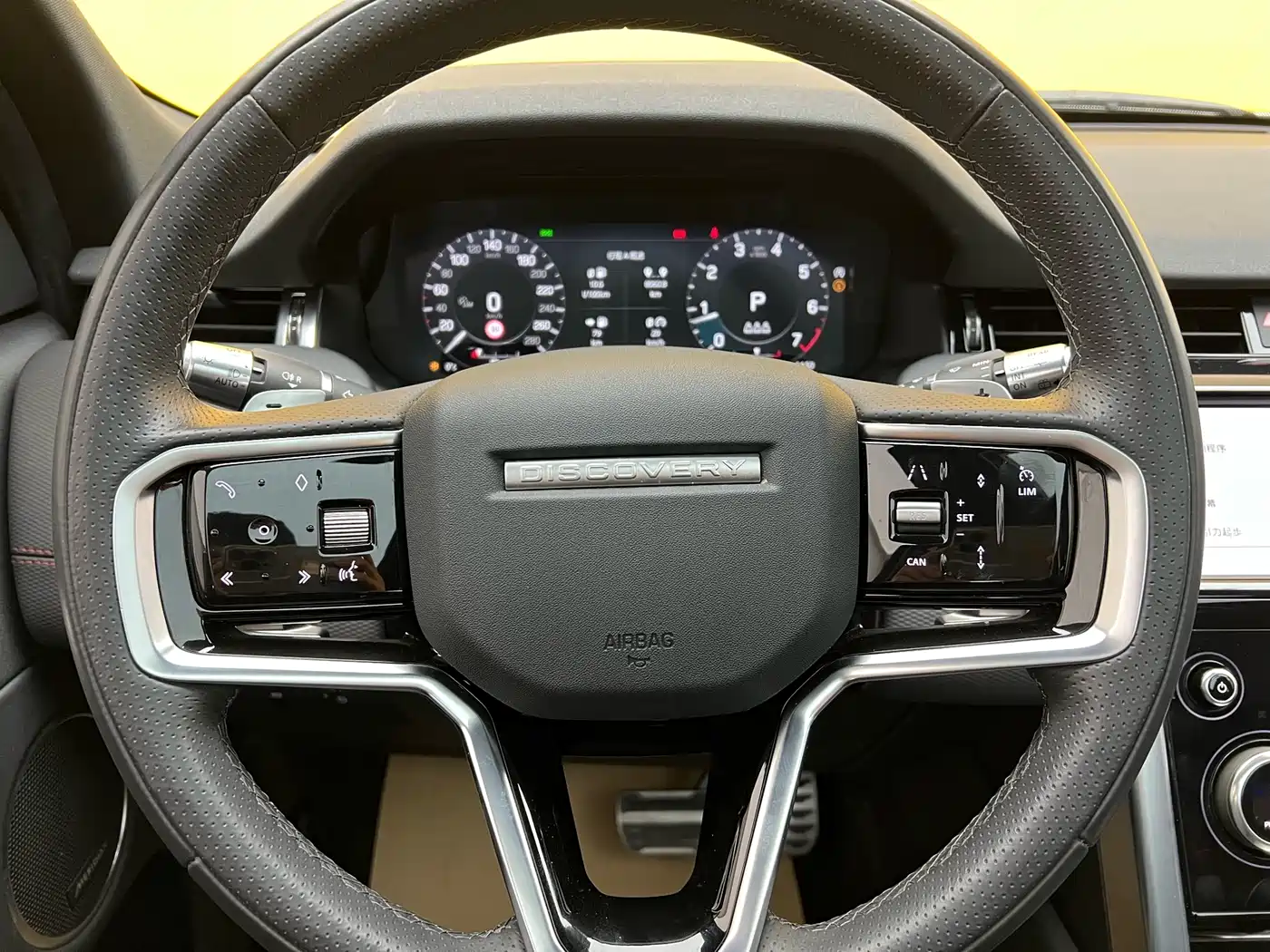 Land Rover Discovery Sport 2022 Model Facelift 249PS R-Dynamic SE Performance Tech Edition 5-seater фото 12