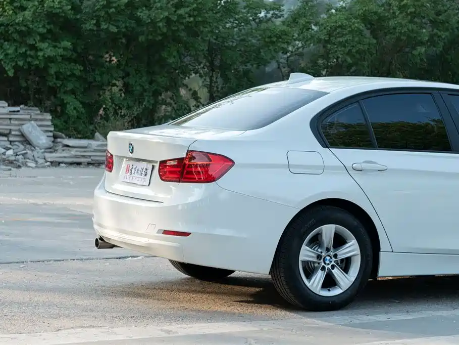BMW 3 Series 2014 320i Fashion фото 18
