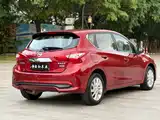 Photo 18 - Nissan Tiida