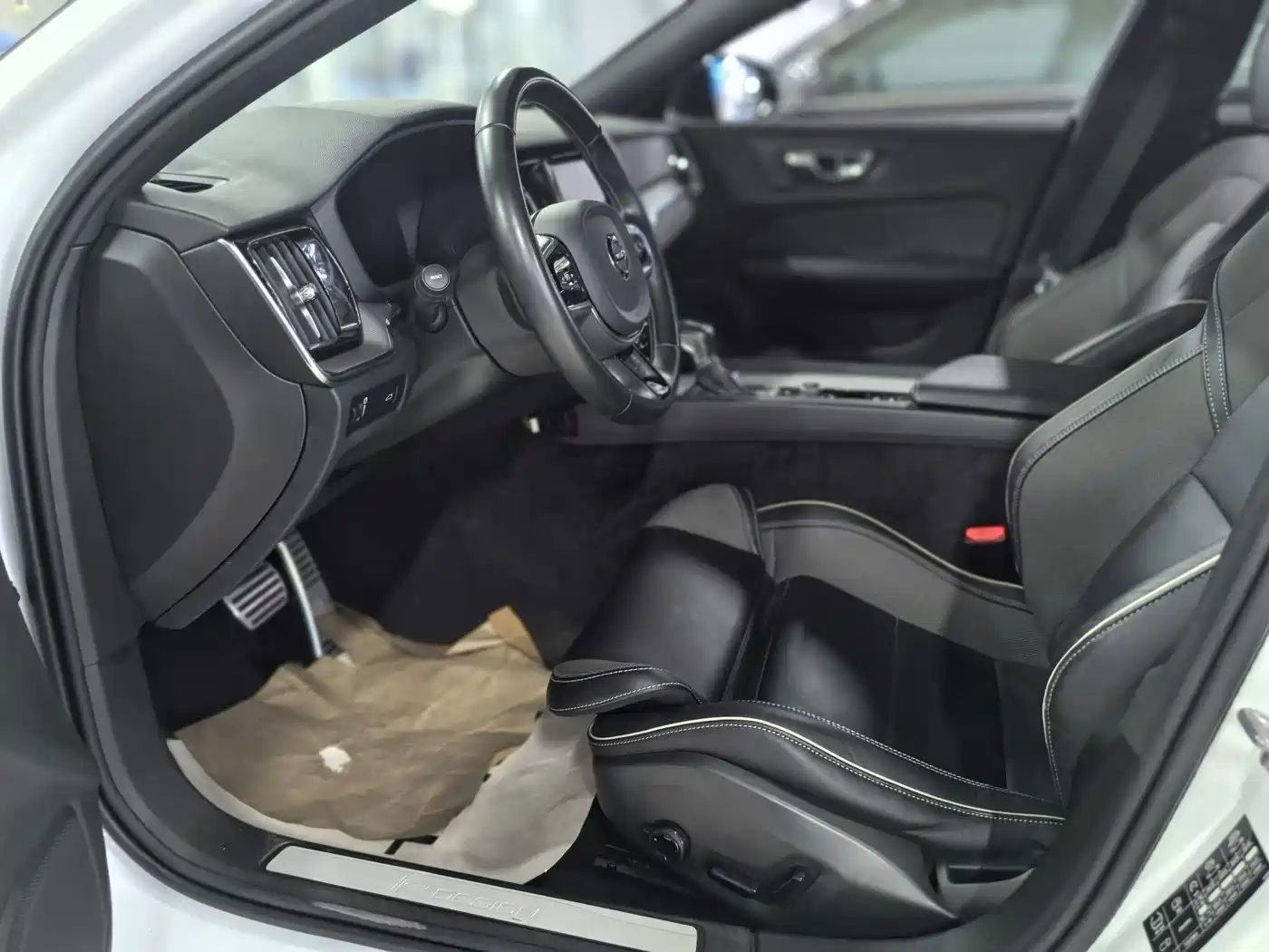 Фото 7 - Volvo S60