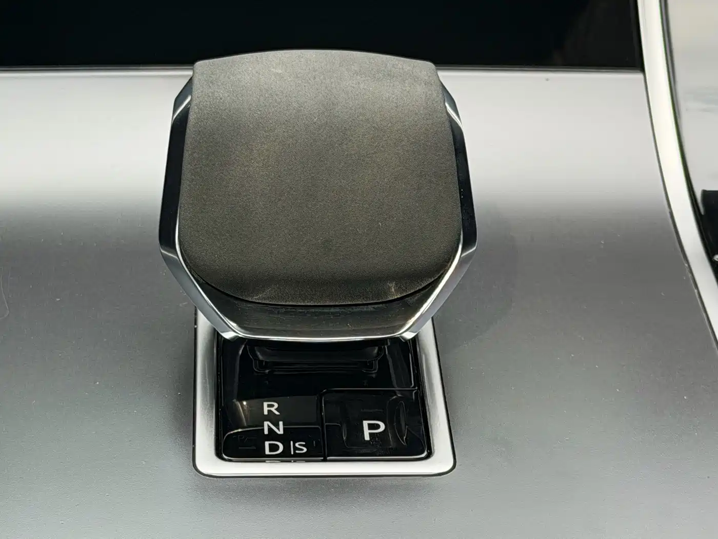 Land Rover Range Rover Velar 2024 2024 Dynamic SE