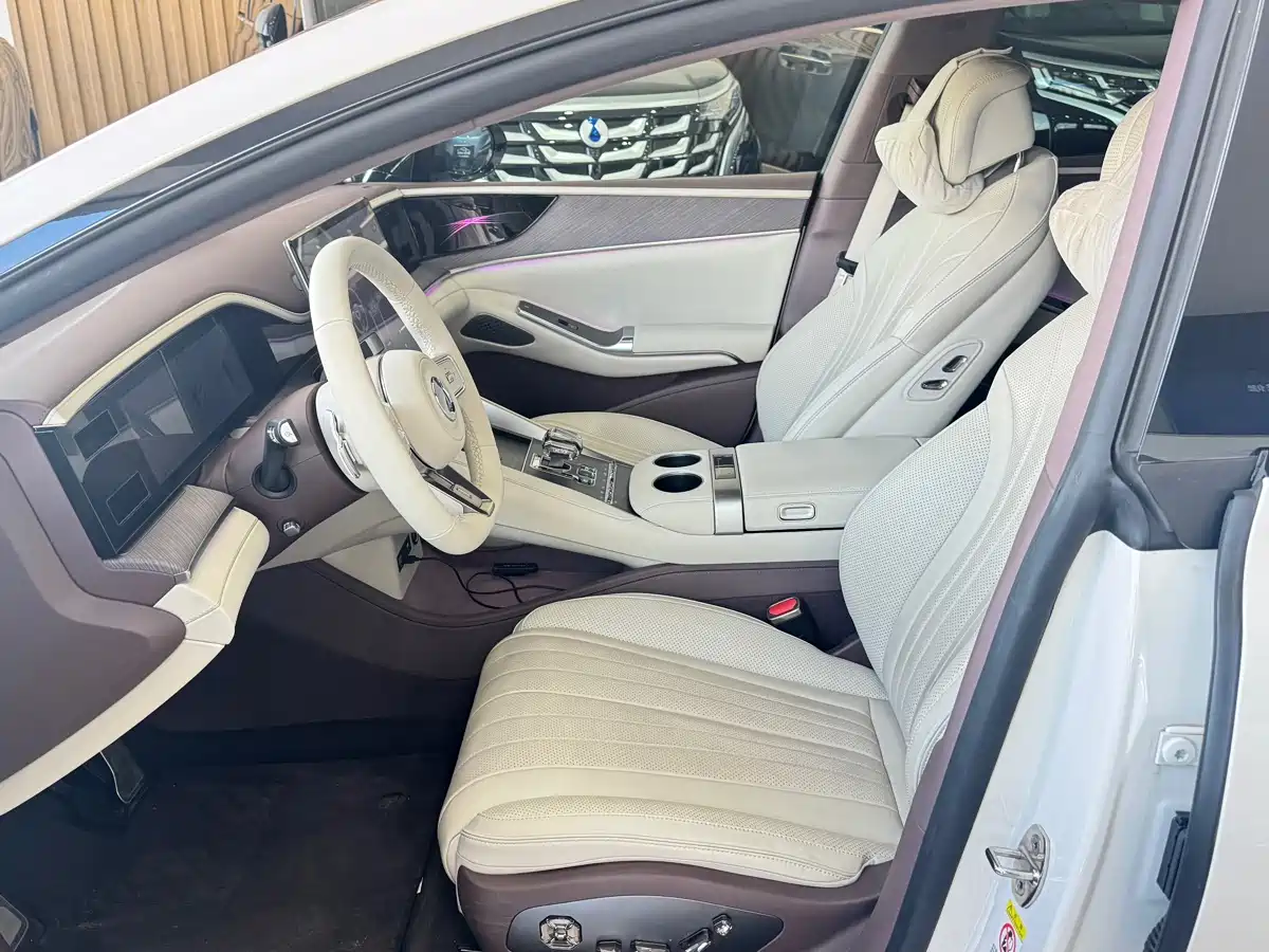 Denza Z9GT 2024 1100 AWD Ultra Launch Edition фото 7