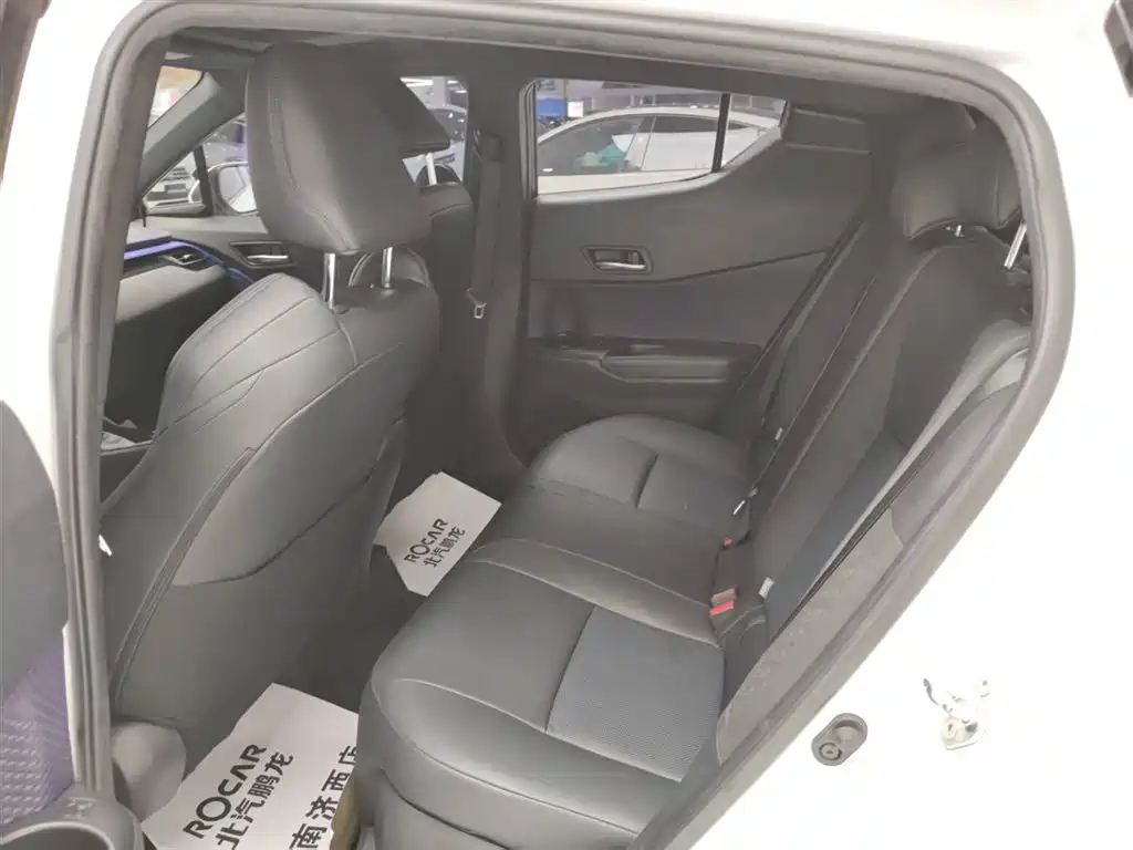 Toyota C-HR 2020 Model 2.0L Leading фото 12