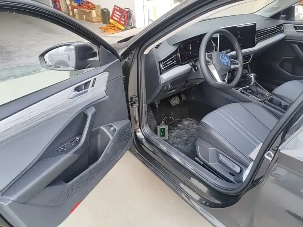 Volkswagen Sagitar 2026 2026 Model 30 Million Special Selection 300TSI DSG Surpass Edition