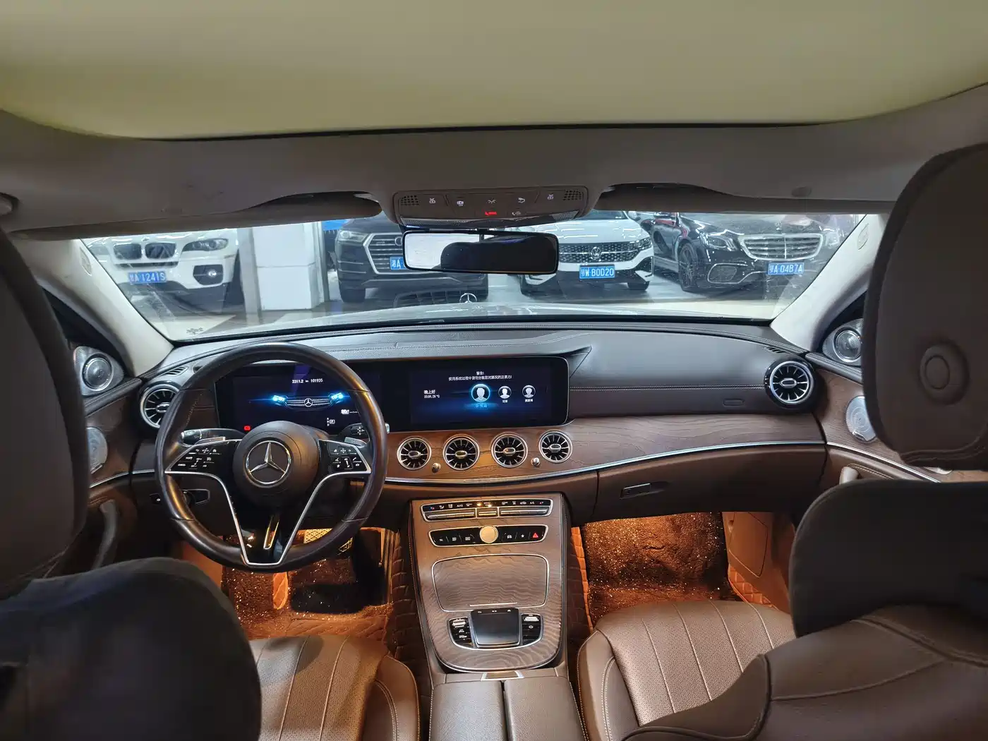 Mercedes-Benz E-Class New Energy 2021 E 350 e L Plug-in Hybrid Sports Sedan фото 11