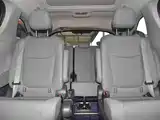 Фото 10 - Toyota Granvia