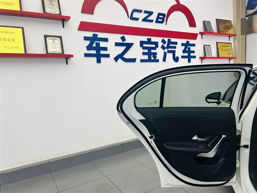 Mercedes-Benz A-Class (Import) 2022 A 200 Dynamic фото 24