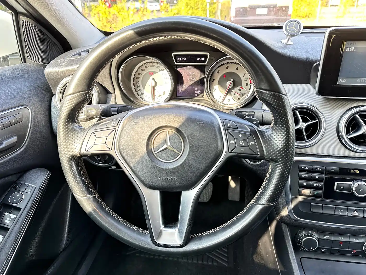 Mercedes-Benz GLA (Import) 2015 GLA 200 фото 9