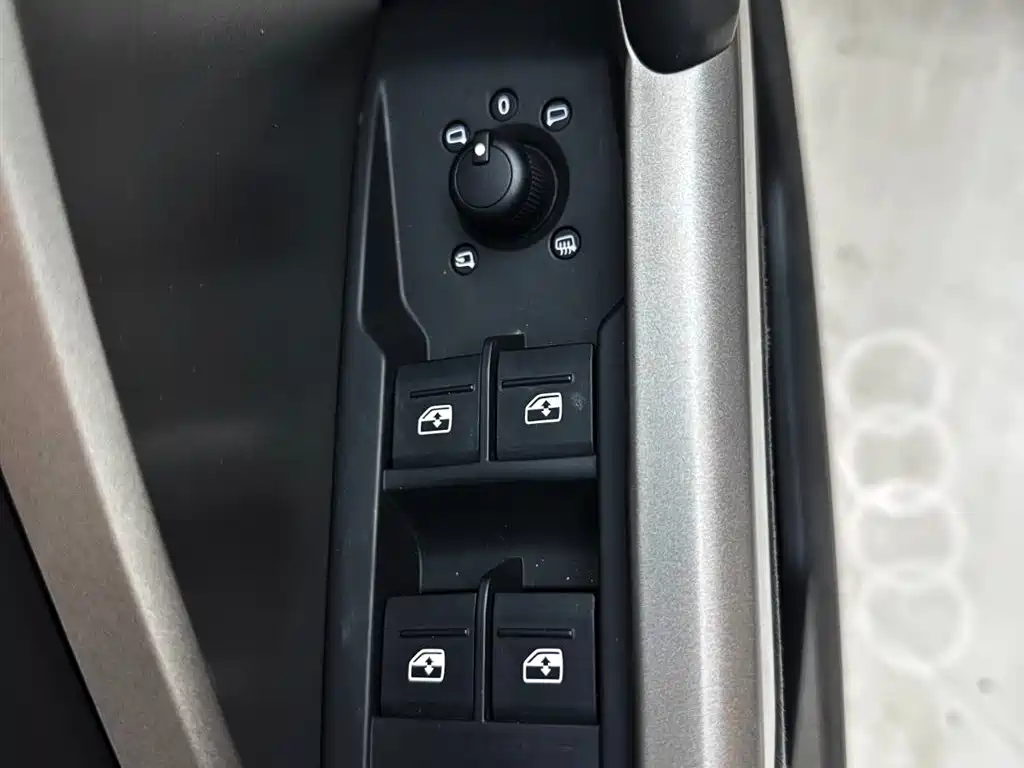 Audi Q3 2023 35 TFSI Fashion Dynamic (1.4T) фото 16
