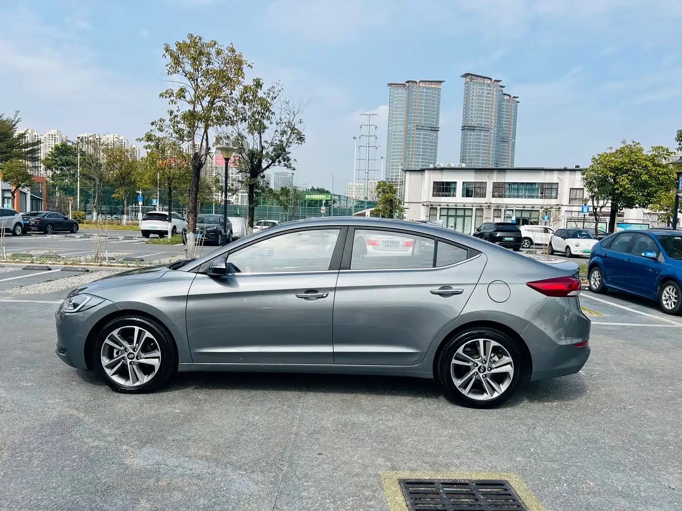 Hyundai Elantra 2016 Model 1.6L Automatic Smart Elite фото 7