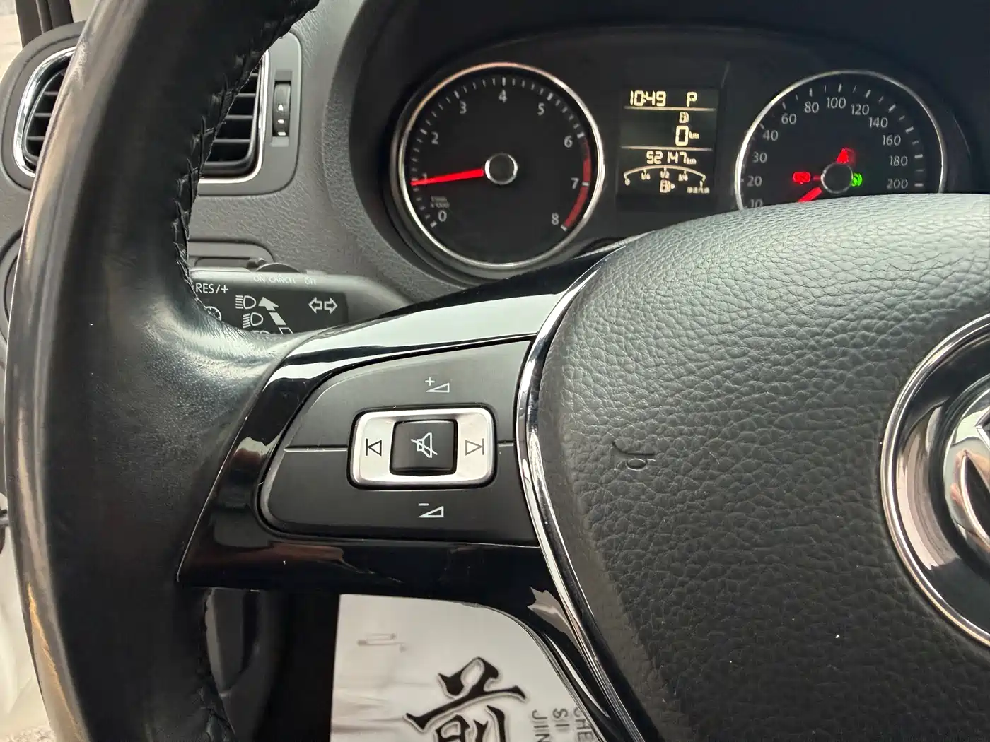 Volkswagen Polo 2016 1.6L Automatic Comfort фото 9