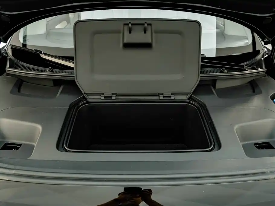 Volvo EM90 2025 2025 Ultra Six-Seater