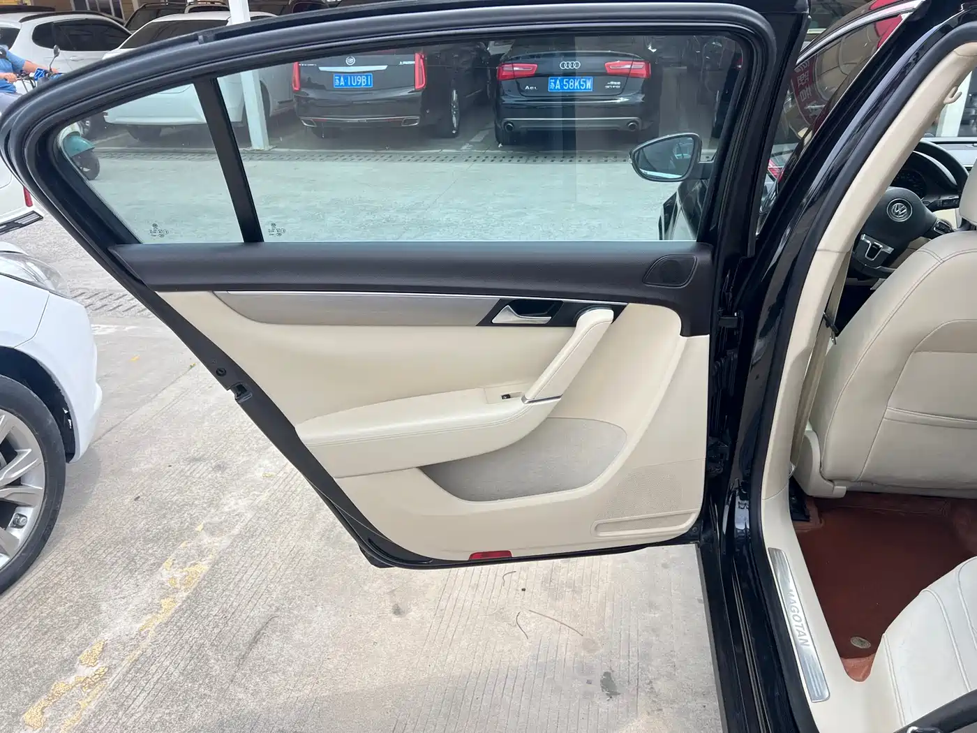 Volkswagen Magotan 2012 1.8TSI Luxury фото 12