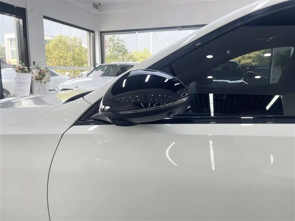 Mercedes-Benz C-Class 2024 Facelift C 260 L Moonlight Sport фото 10