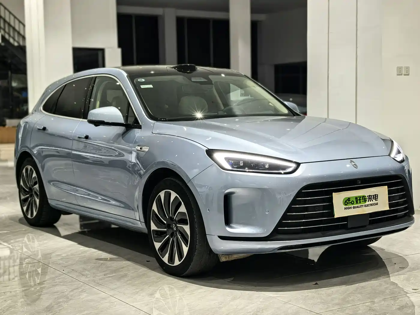 AITO Wenjie AITO M5 2023 Extended Range AWD Smart Drive Edition фото 3