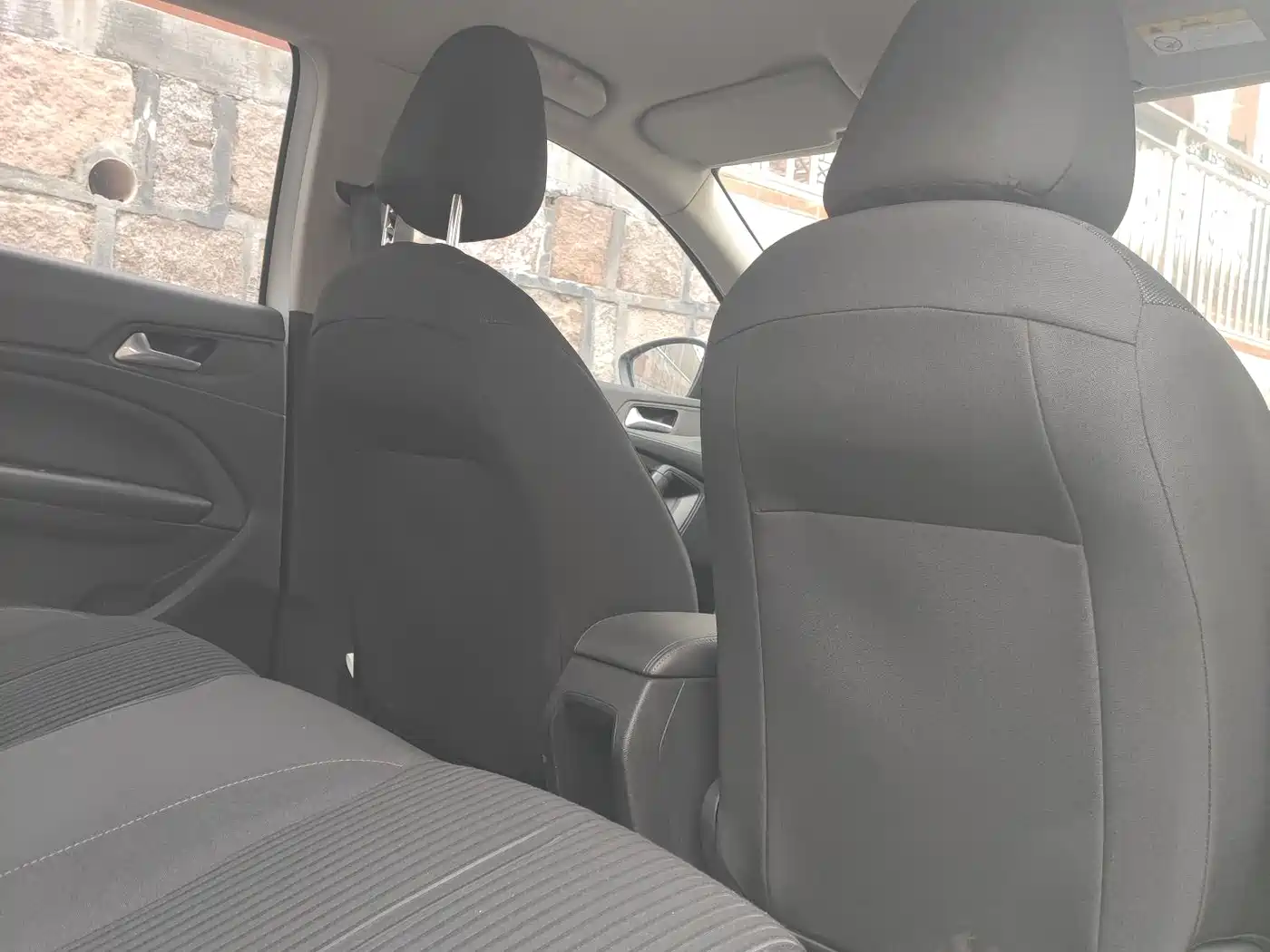 Peugeot 408 2014 1.8L Manual Leading Edition фото 11