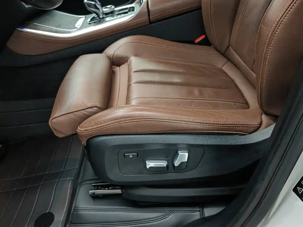 BMW X5 (Import) 2020 xDrive30i M Sport Package фото 20