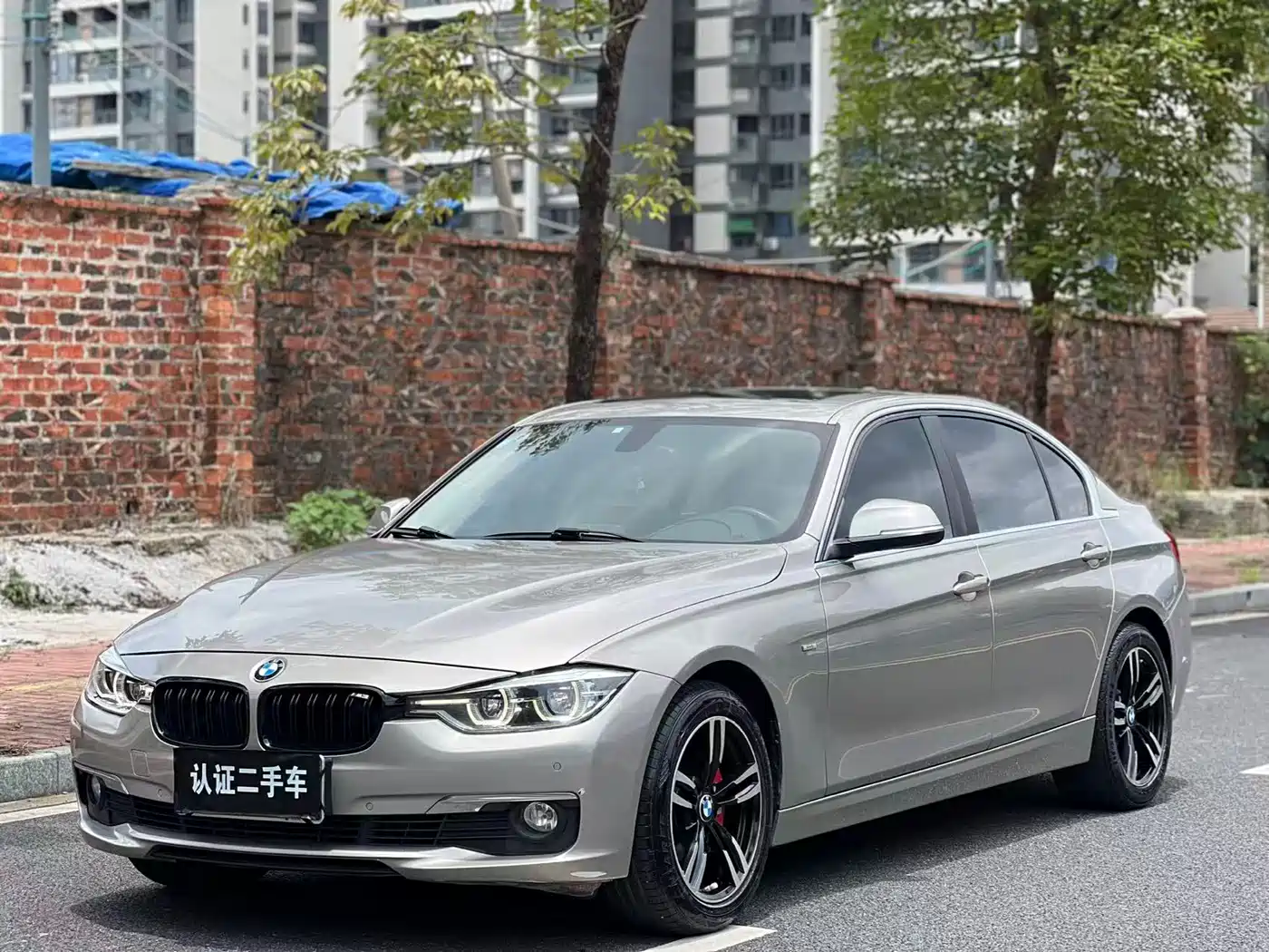 BMW 3 Series 2016 320Li Fashion Model