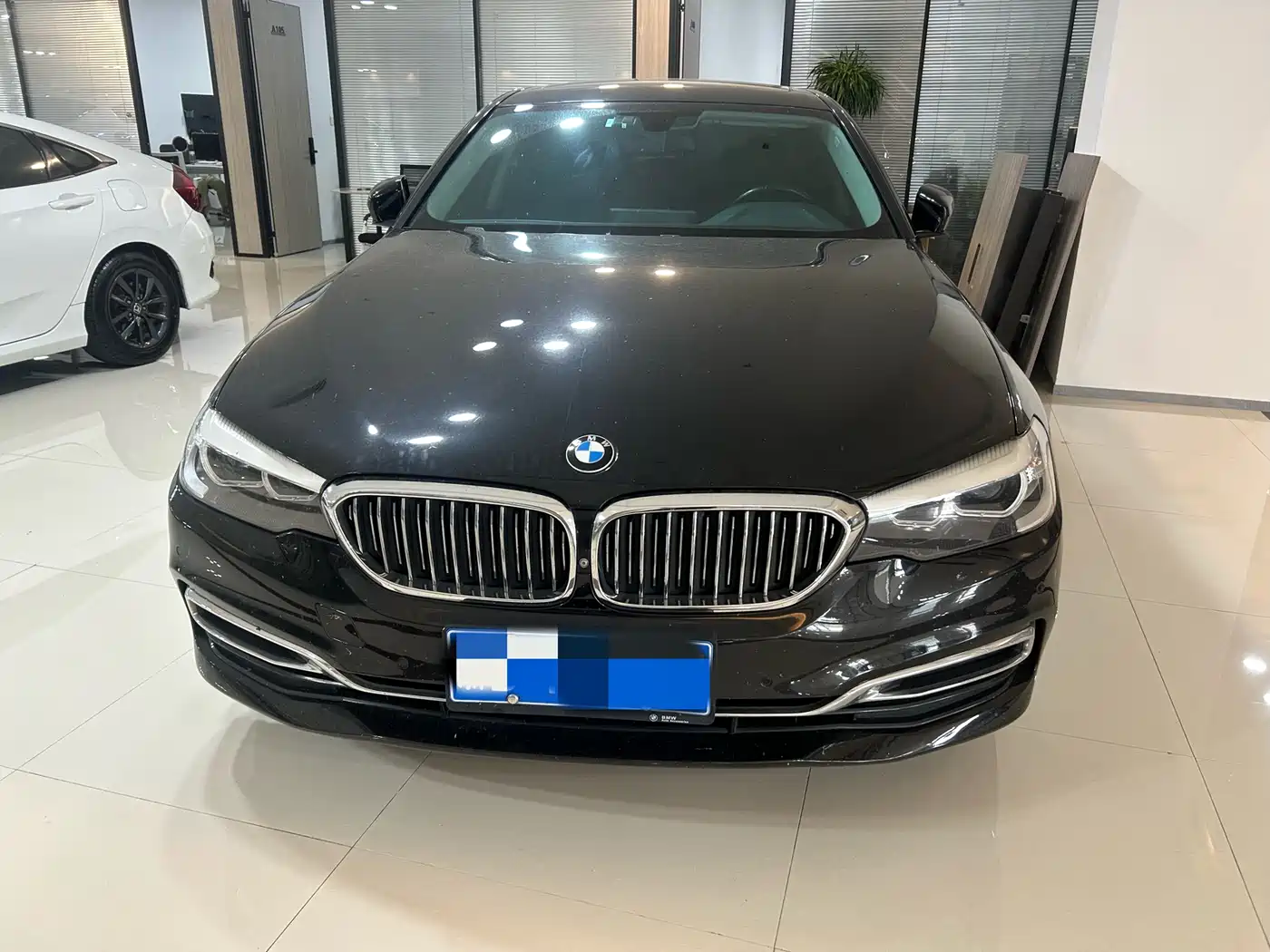 BMW 5 Series 2018 Facelift 530Li Leading Luxury Package фото 2