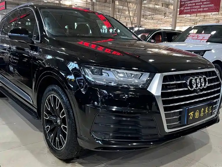 Audi Q7 2019 55 TFSI Technology фото 3