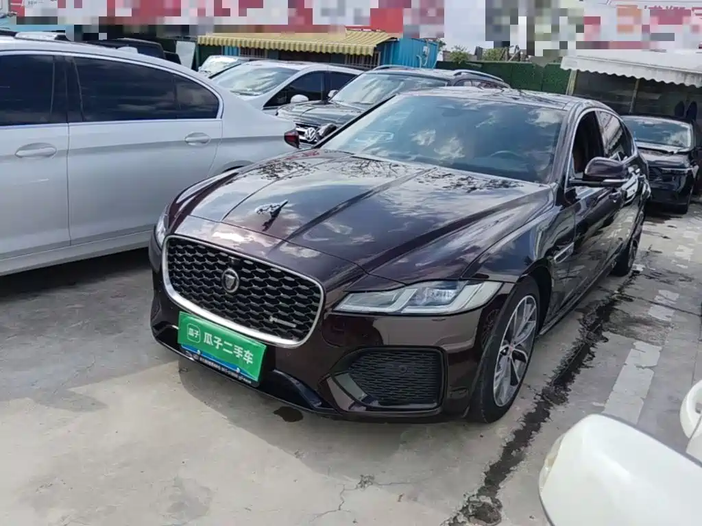 Фото 2 - Jaguar XFL