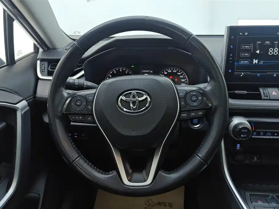 Toyota Wildlander 2022 2.0L CVT AWD Luxury Edition фото 15
