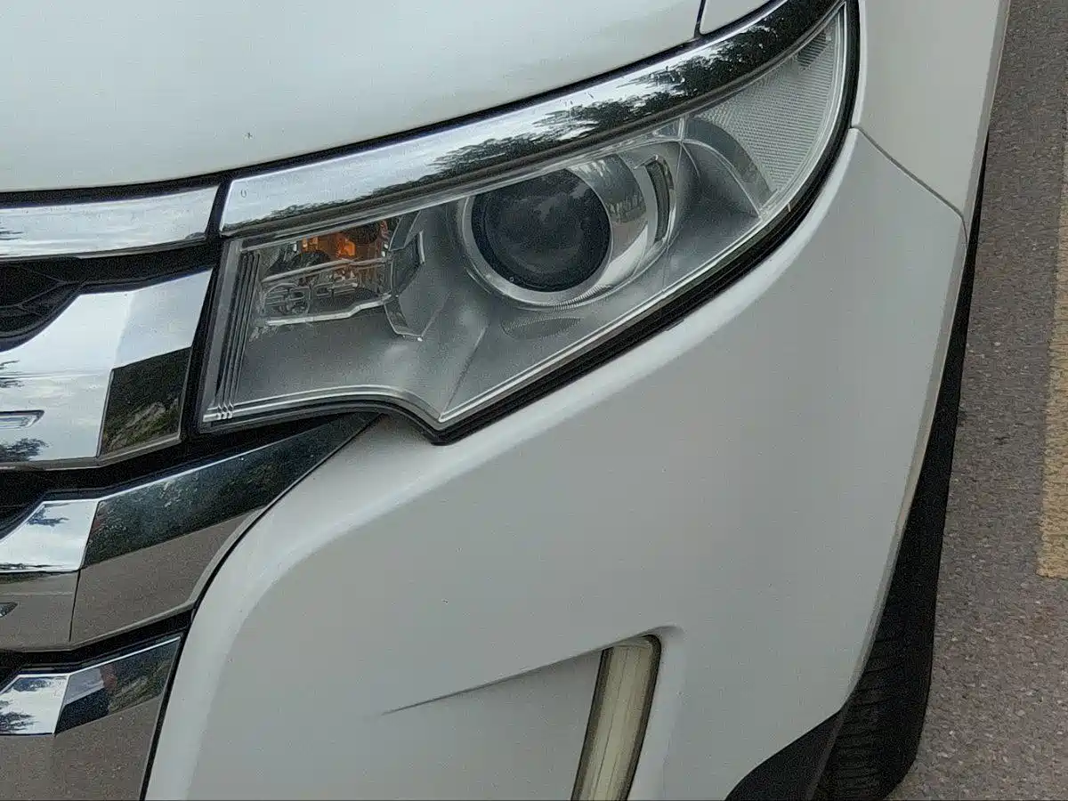 Ford Edge (Import) 2014 2012 2.0T Prestige