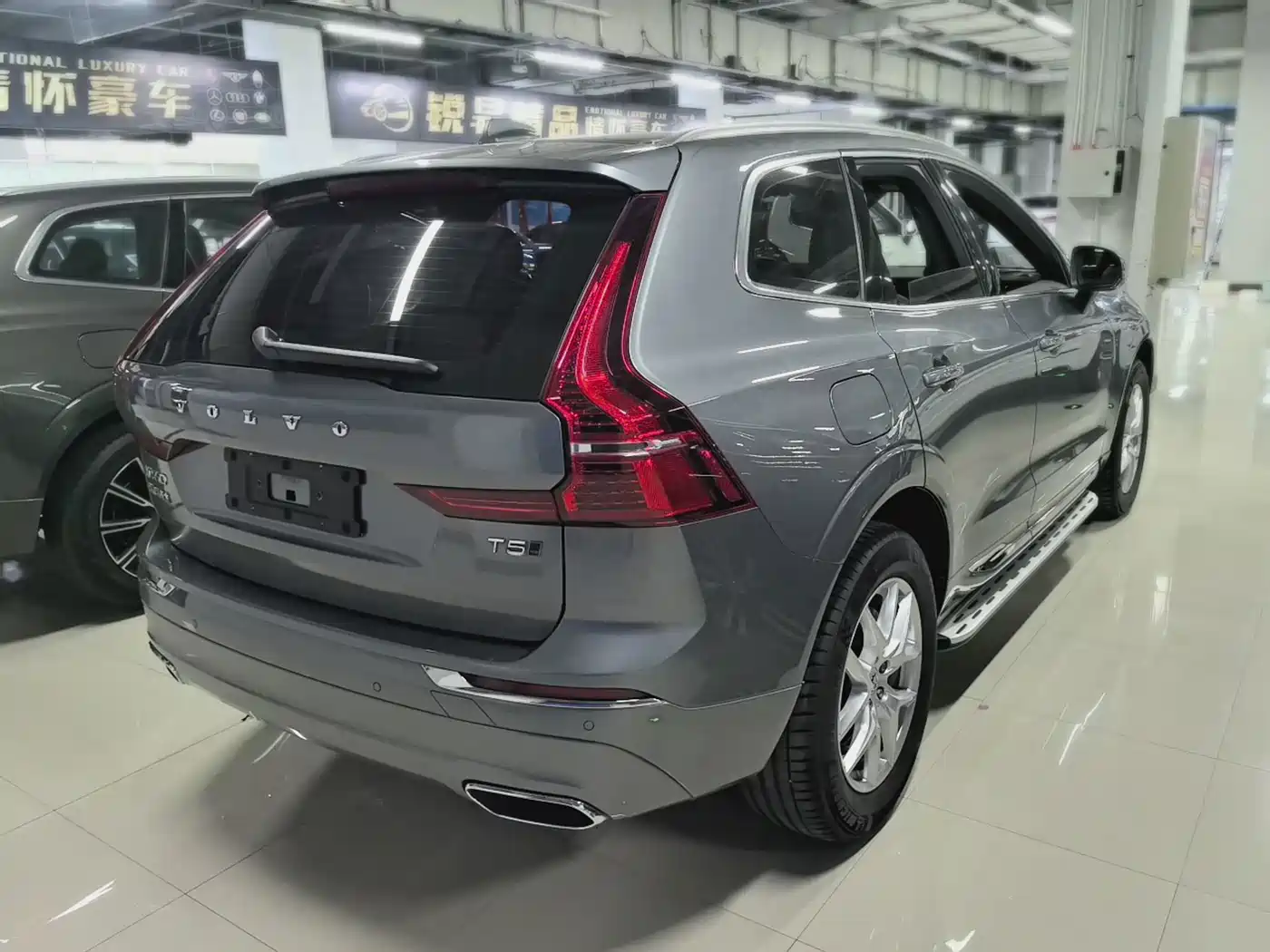 Фото 4 - Volvo XC60