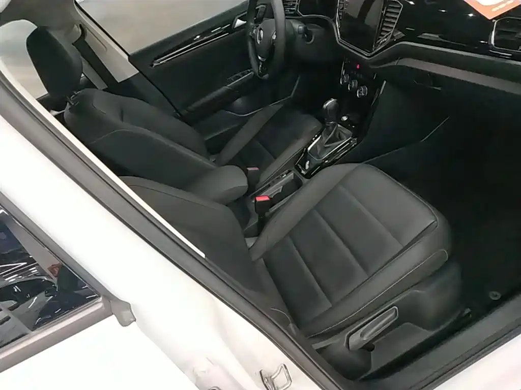 Volkswagen T-ROC 2021 280TSI DSG 2WD Comfort Connected фото 25