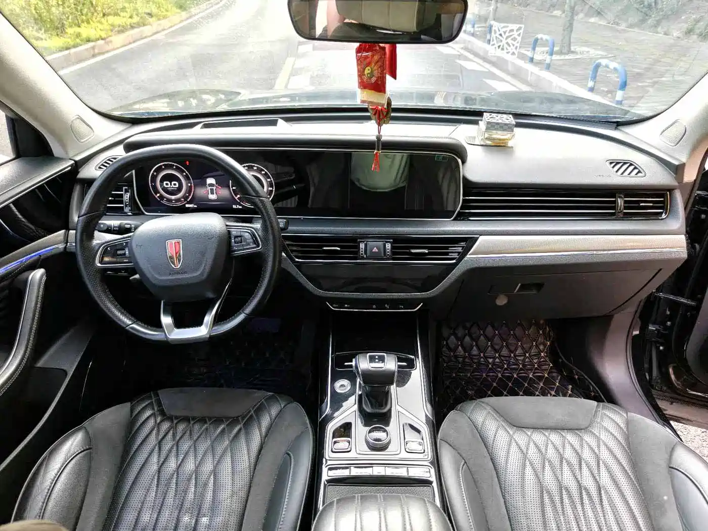 Hongqi HS5 2022 Facelift 2.0T Smart Flag Enjoyment Edition фото 6