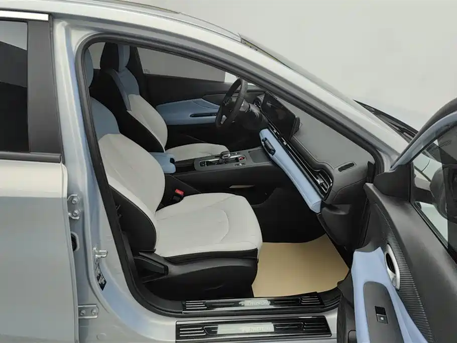 GAC Trumpchi Trumpchi Emkoo 2023 Shadow Leopard H High-Efficiency Hybrid фото 8