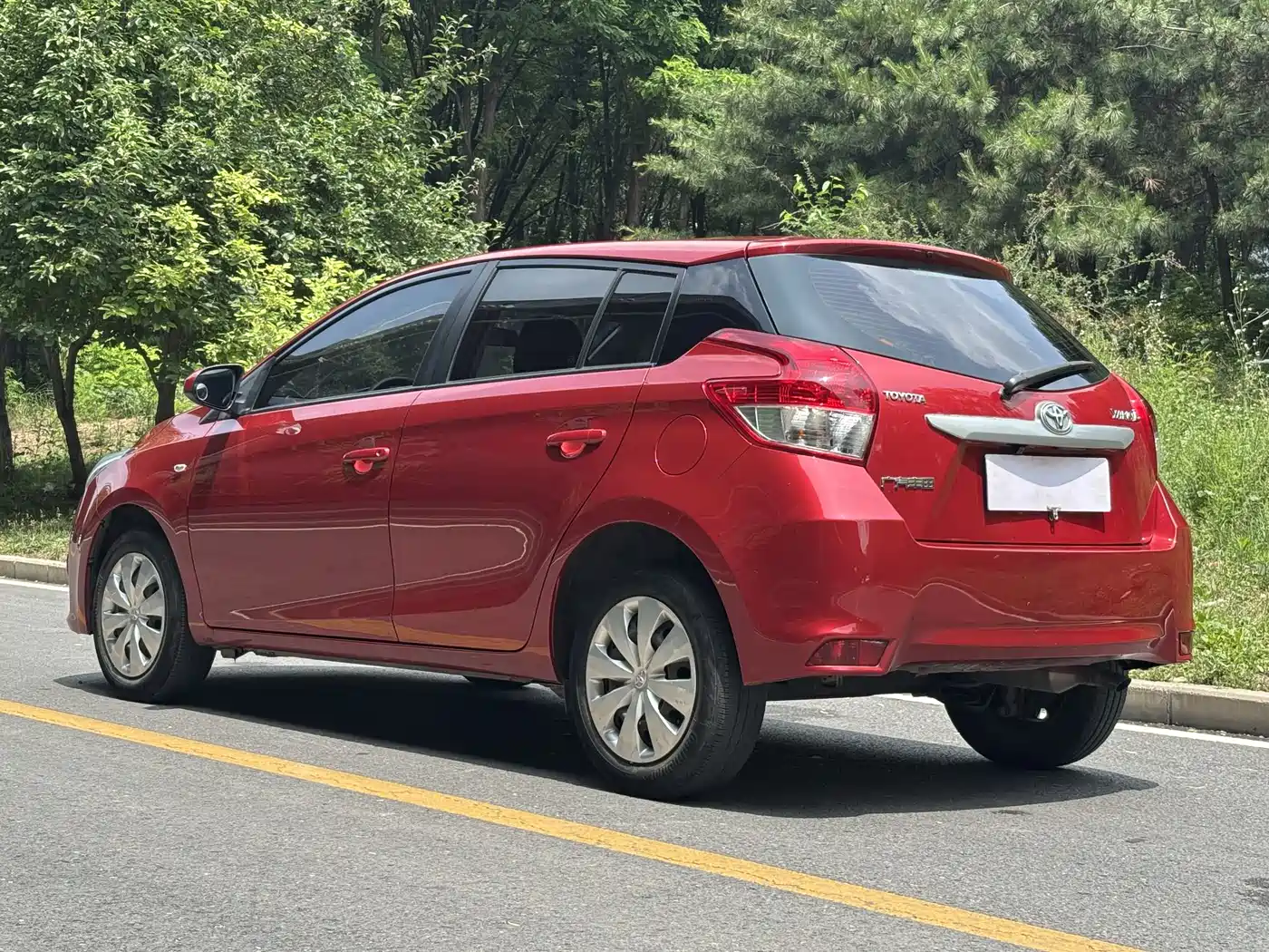 Toyota YARiS L Zhi Xuan 2015 1.5E Auto Charming Edition фото 4