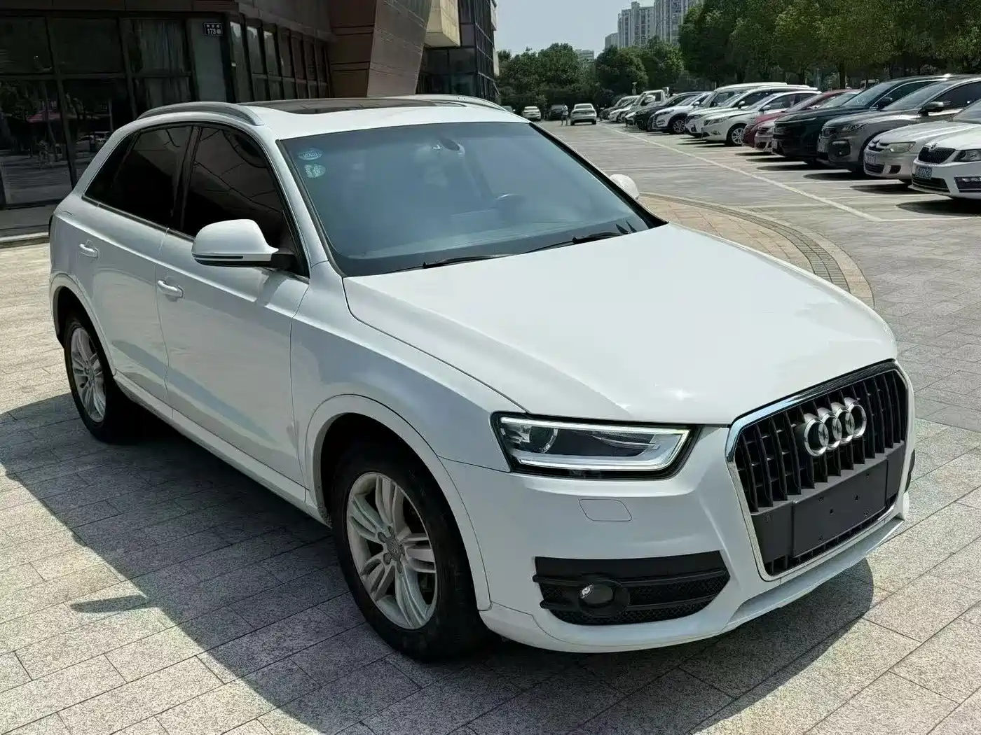 Audi Q3 2015 35 TFSI quattro Technology фото 3