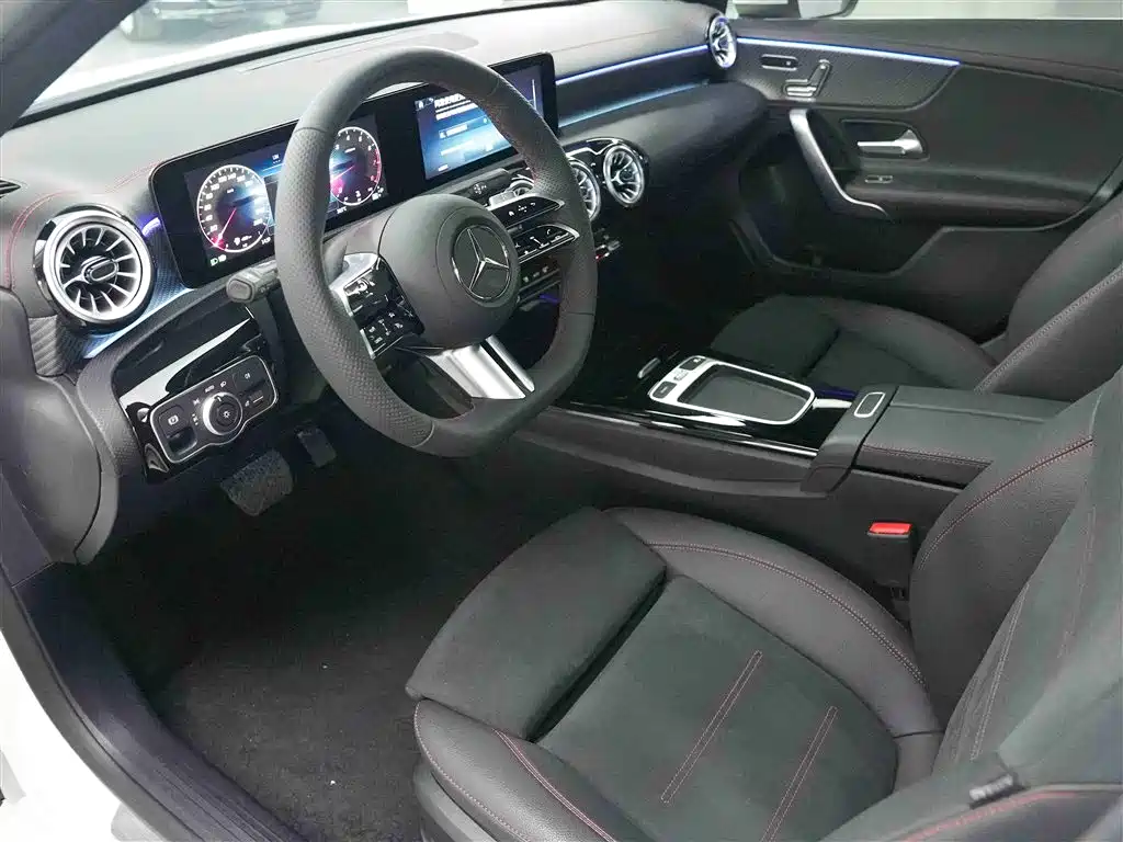 Mercedes-Benz A-Class 2025 Facelift A 200 L Fashion Edition фото 8