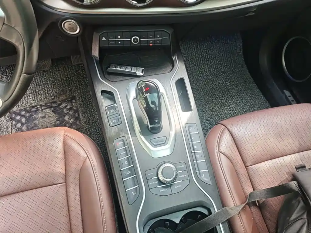 WEY VV6 2021 2020 2.0T 2WD Smart Protection+