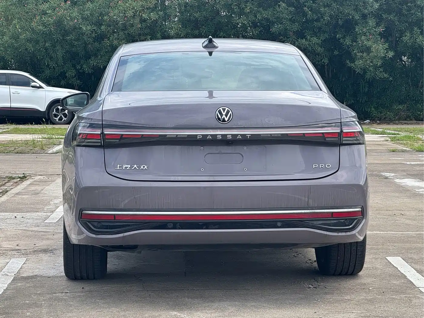 Volkswagen Passat 2025 2026 Pro 380TSI Dragon Prestige Edition