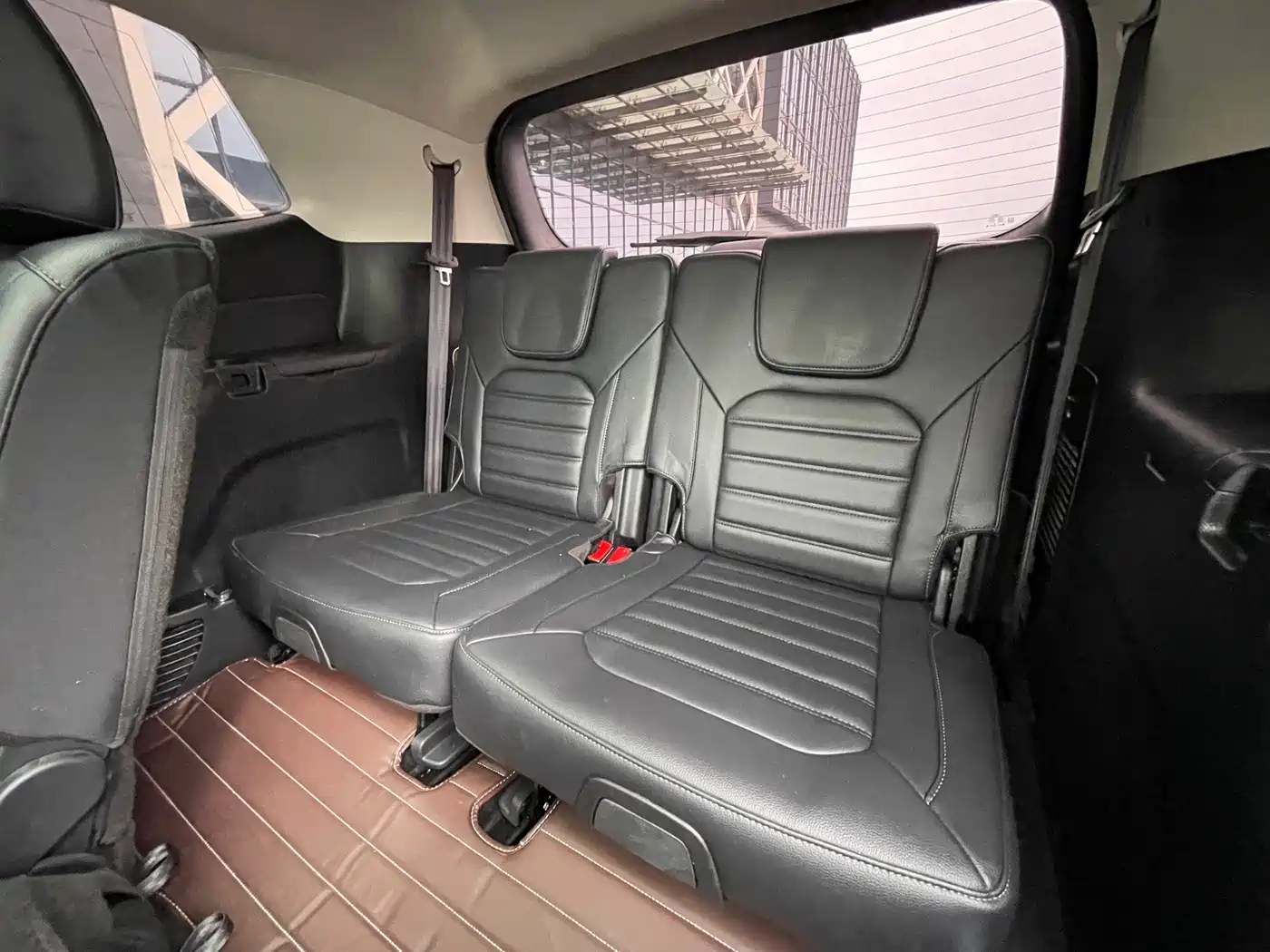 Photo 9 - Ford Edge