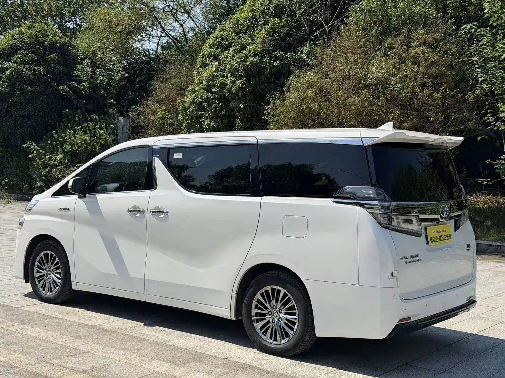 Фото 5 - Toyota Vellfire