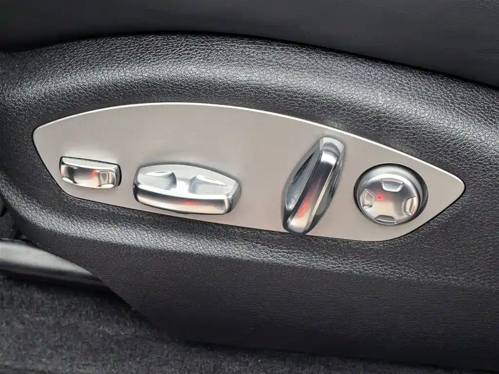 Porsche Macan 2024 Macan 2.0T фото 30