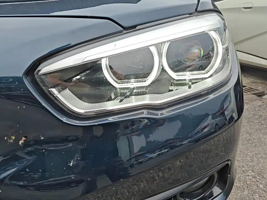 Photo 24 - BMW 1 Series (Import)