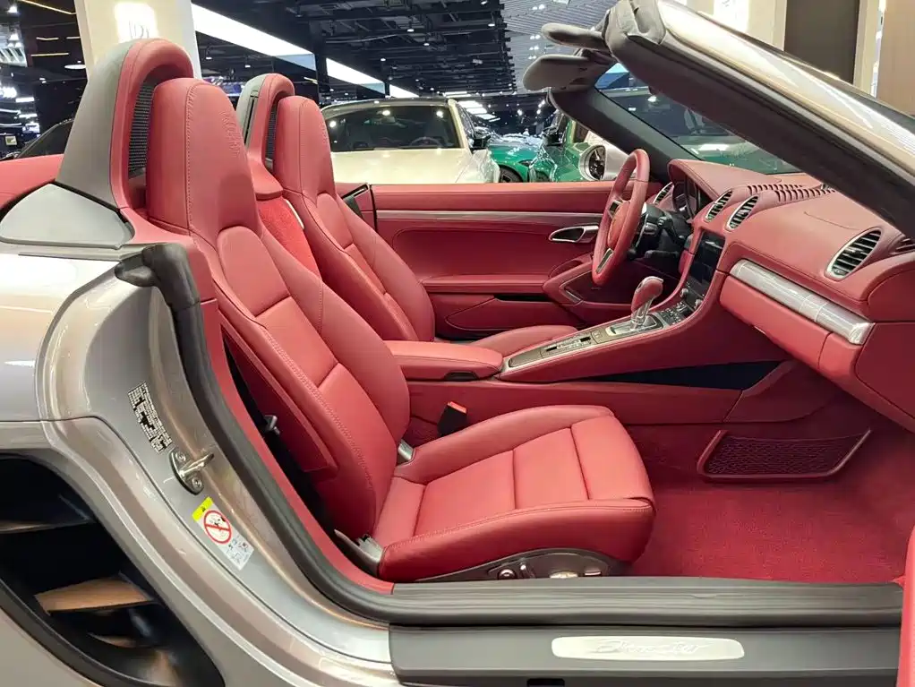 Porsche 718 2025 2022 Boxster 2.0T