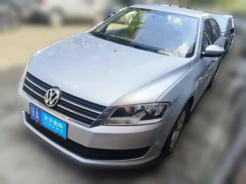 Photo 1 - Volkswagen Lavida