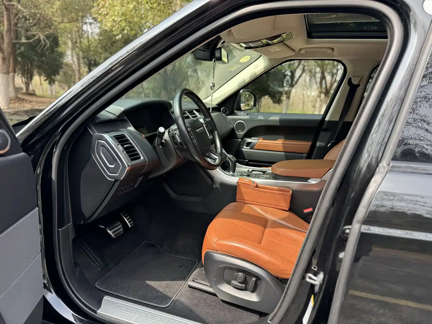 Land Rover Range Rover Sport 2016 Model 3.0 SC V6 HSE DYNAMIC фото 10