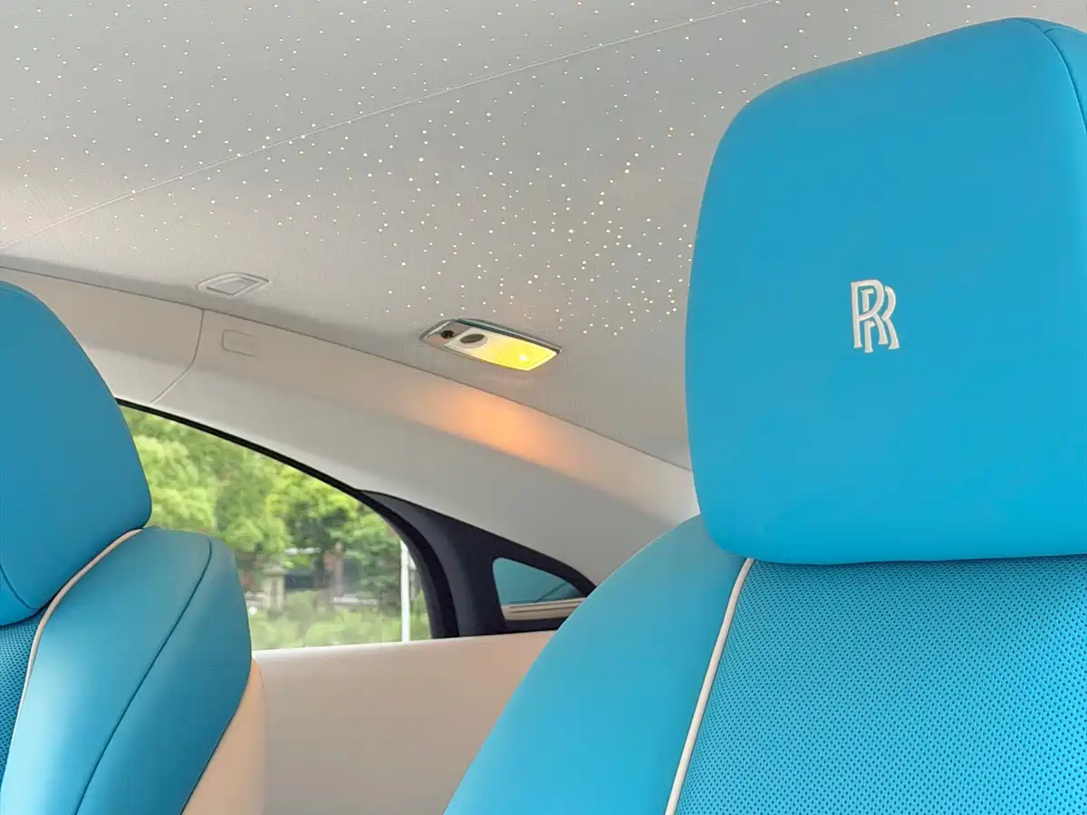 ROLLS-ROYCE PHANTOM