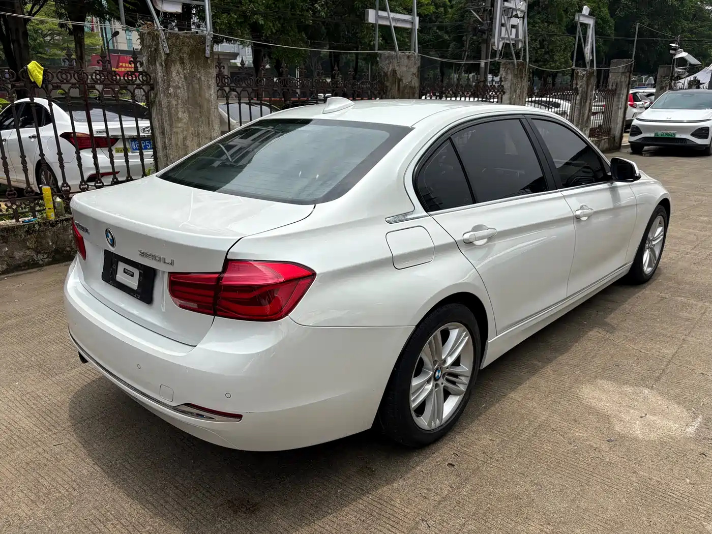 BMW 3 Series 2016 320Li Progressive фото 8